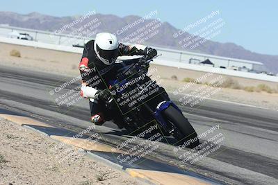 media/Oct-30-2025-Racers Edge (Thu) [[dabbdaf680]]/3-B Group/Session 3 (Turn 15 Inside)/